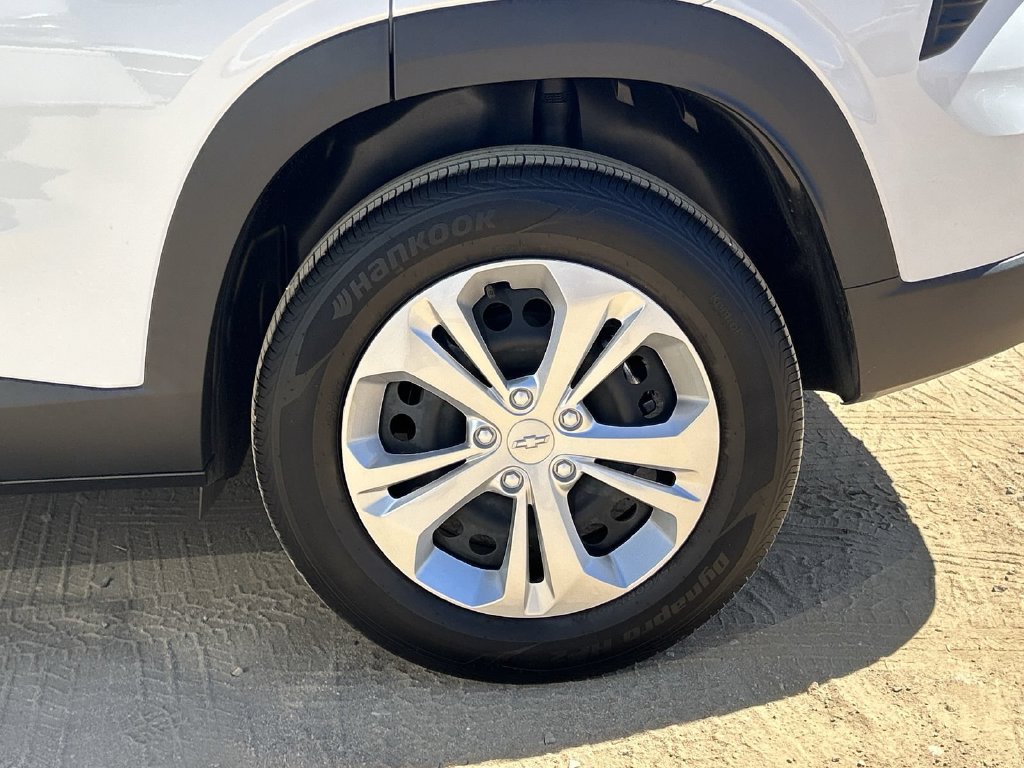 Certified 2026 Chevrolet Trax LS FWD image 31