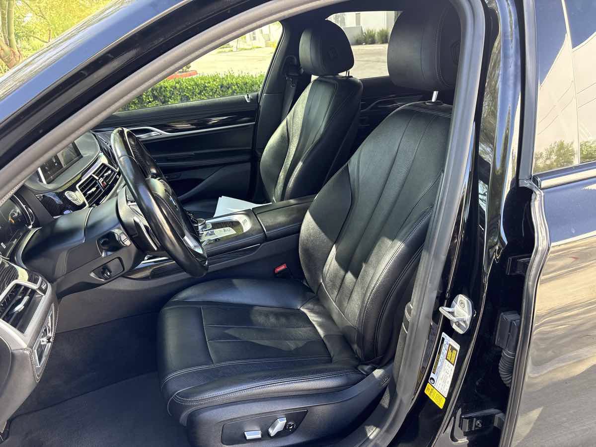 Used 2019 BMW 740i w/ M Sport Package RWD image 22