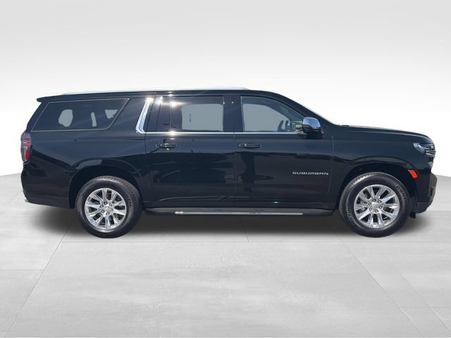 Used 2024 Chevrolet Suburban Premier w/ Premium Package 2 AWD/4WD image 9