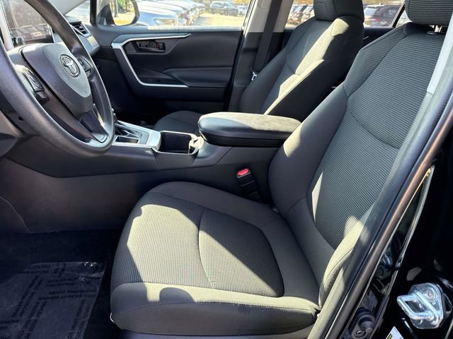 Used 2024 Toyota RAV4 LE image 19