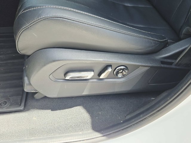 Used 2022 Acura MDX w/ Technology Package AWD/4WD image 38