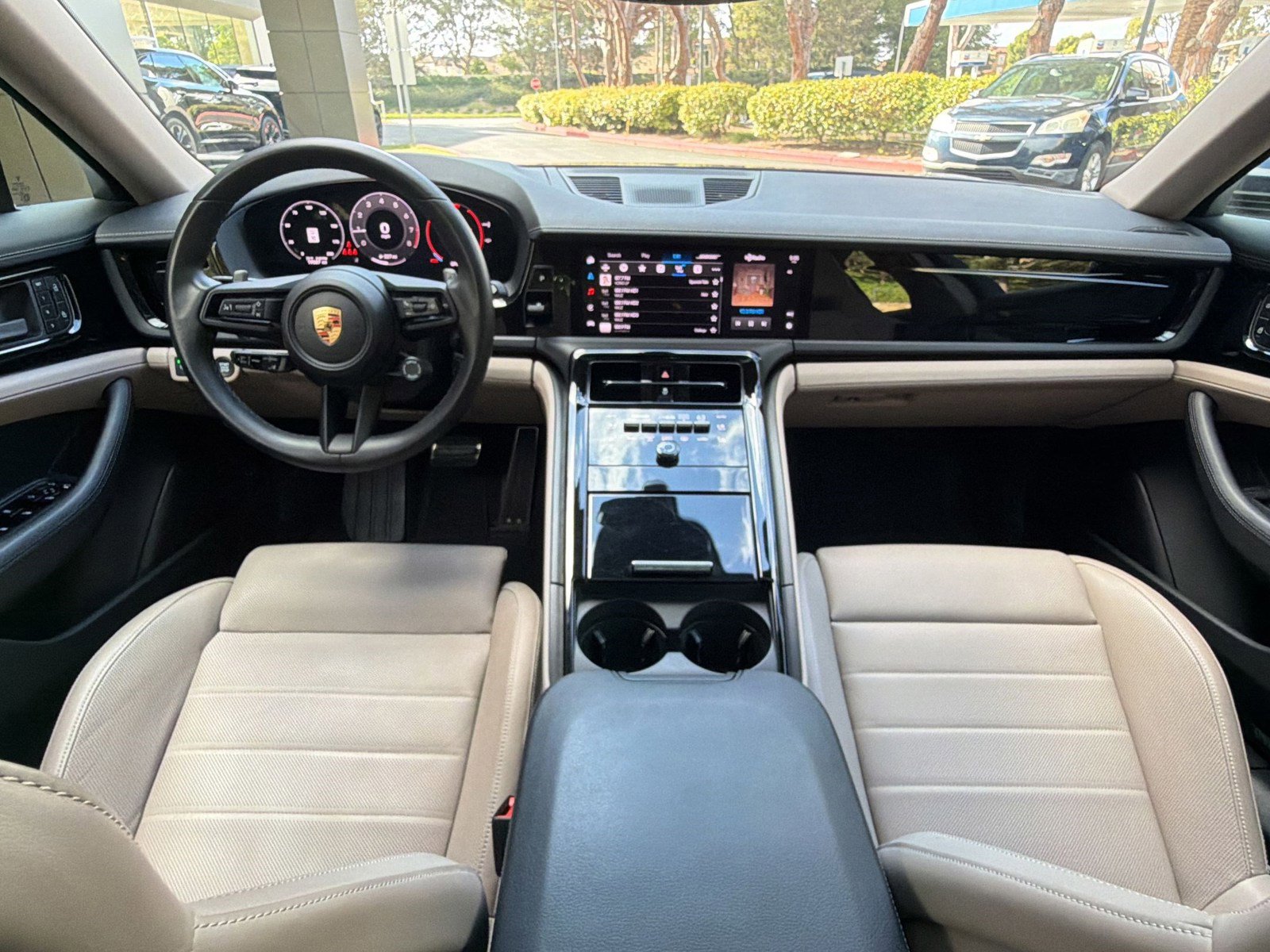 Used 2025 Porsche Panamera image 16
