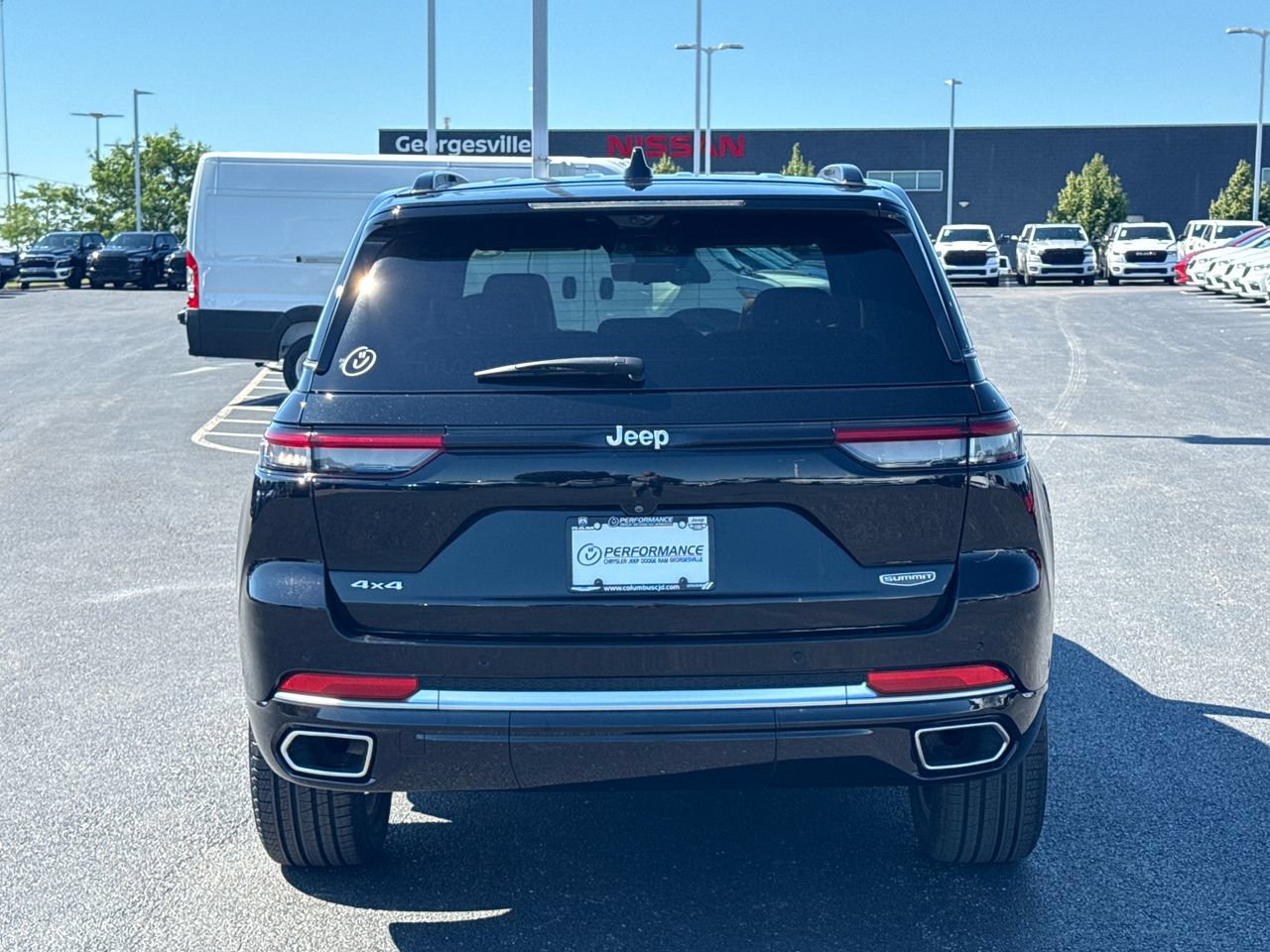 Used 2024 Jeep Grand Cherokee Summit w/ Adv Protech Group IV AWD/4WD image 4