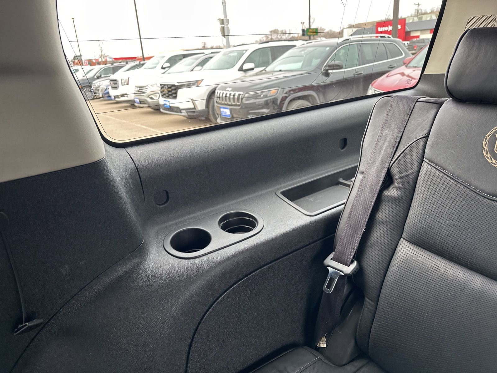 Used 2014 Cadillac Escalade ESV Platinum AWD/4WD image 30