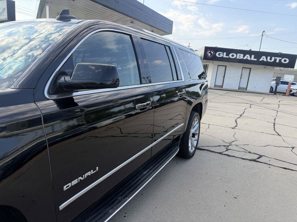 Used 2017 GMC Yukon XL Denali w/ Open Road Package AWD/4WD image 24