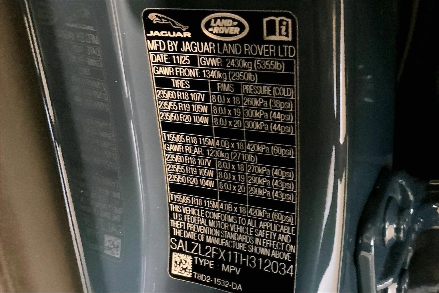 New 2026 Land Rover Range Rover Evoque Dynamic SE AWD/4WD image 18