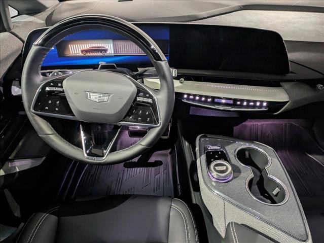 Used 2025 Cadillac Optiq Sport 1 image 23