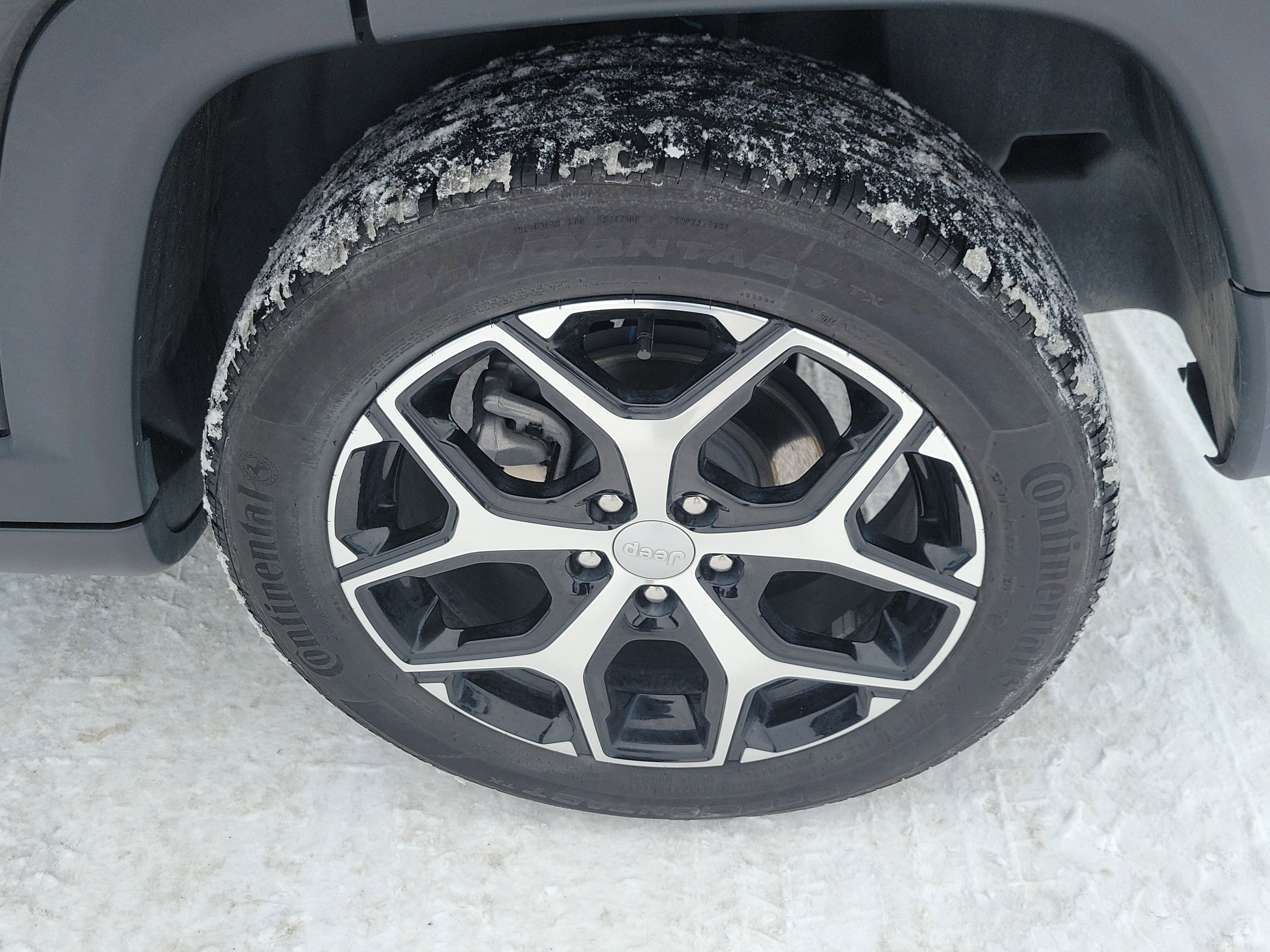 Used 2024 Jeep Compass Limited image 5