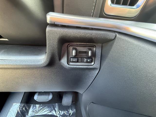 New 2025 Ford Expedition Max Platinum w/ Stealth Performance Package image 15