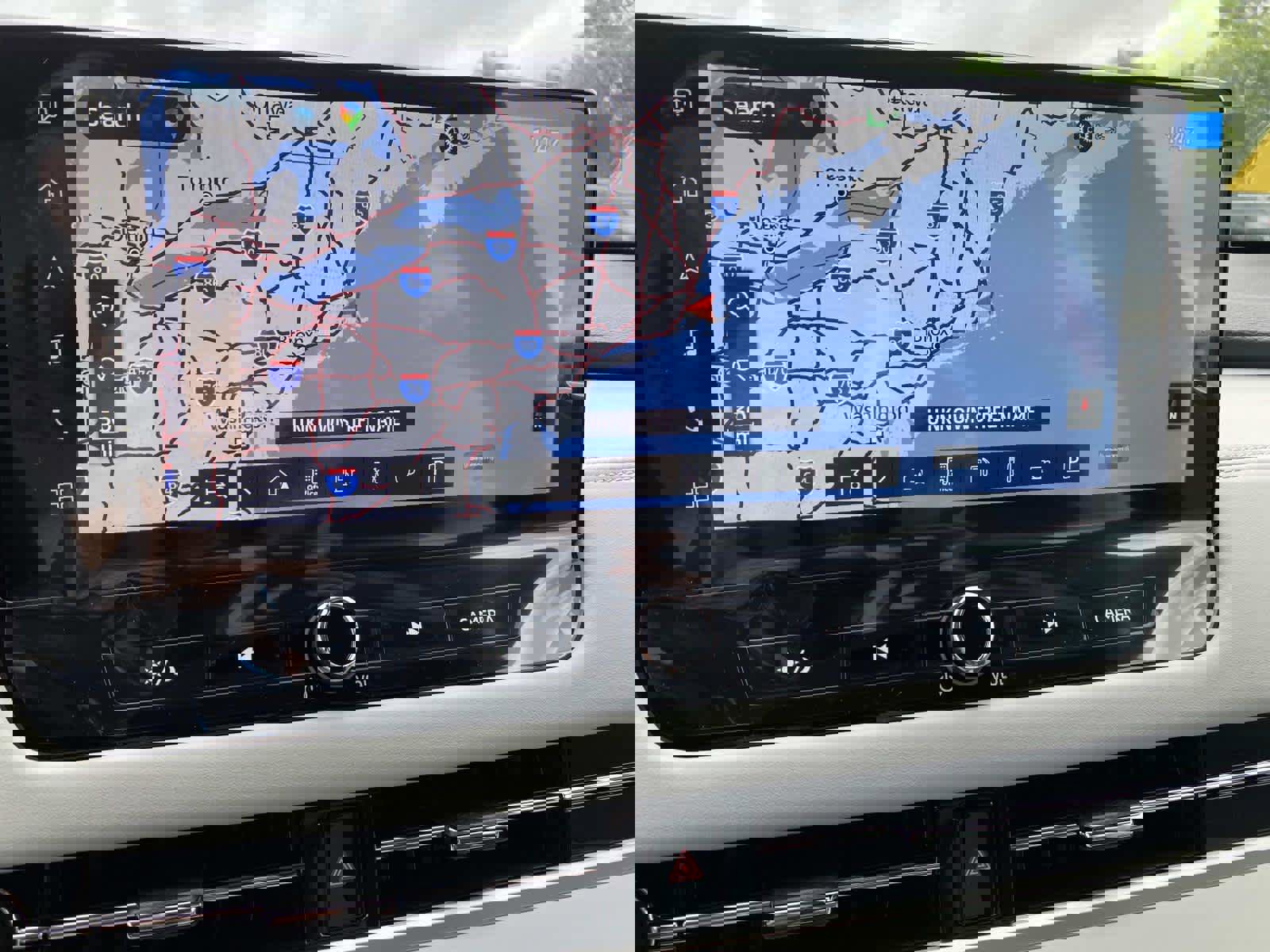 New 2025 Mitsubishi Outlander SE image 11