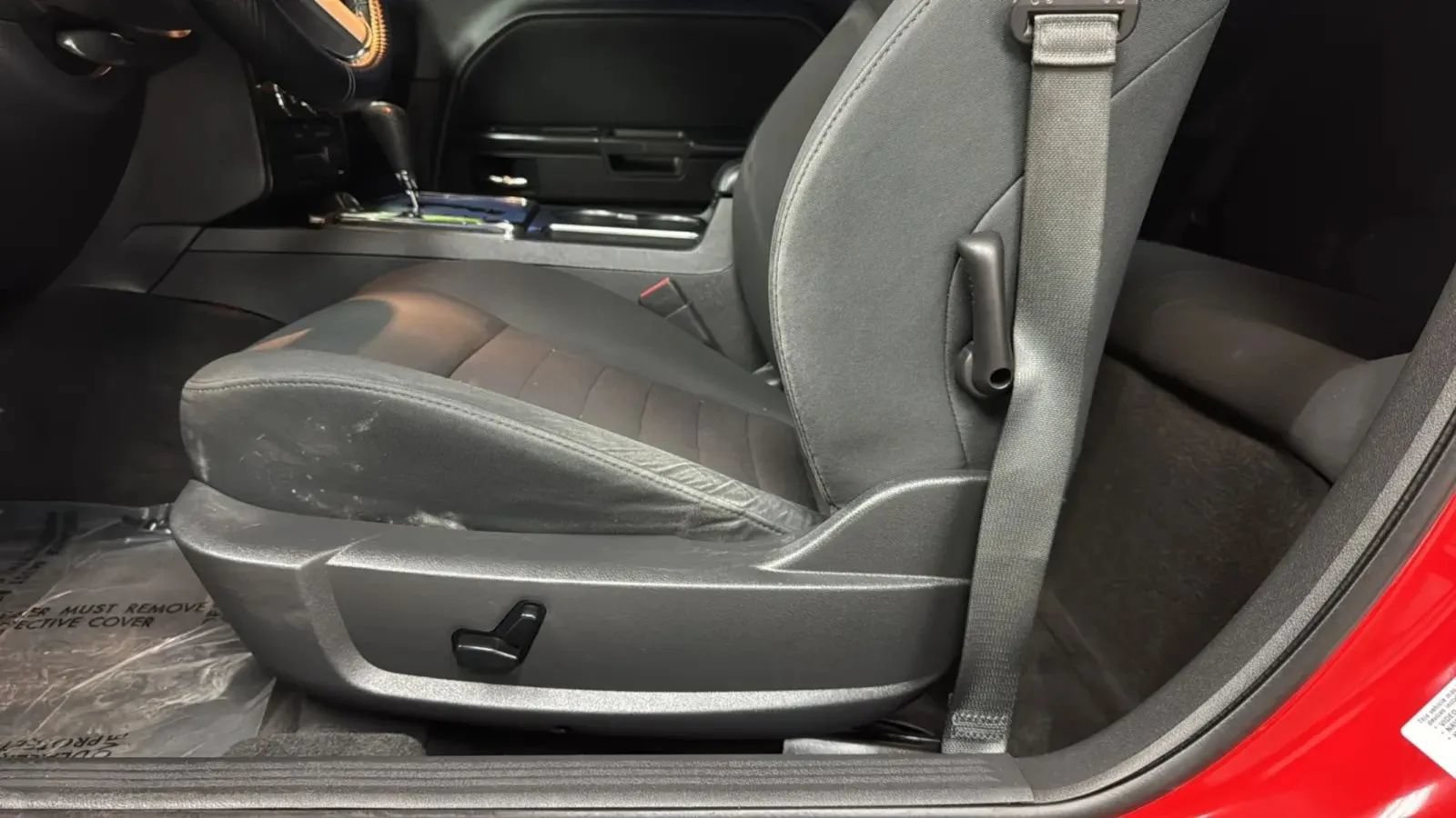 Used 2010 Dodge Challenger SE RWD image 17