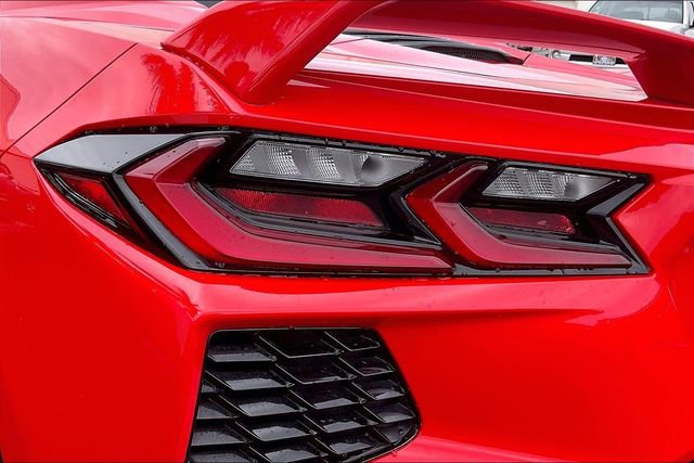 Used 2021 Chevrolet Corvette Stingray Premium Conv w/ Z51 Performance Package image 27