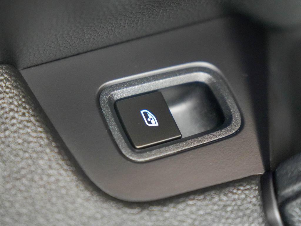 Certified 2024 Porsche Cayenne Coupe AWD/4WD image 13