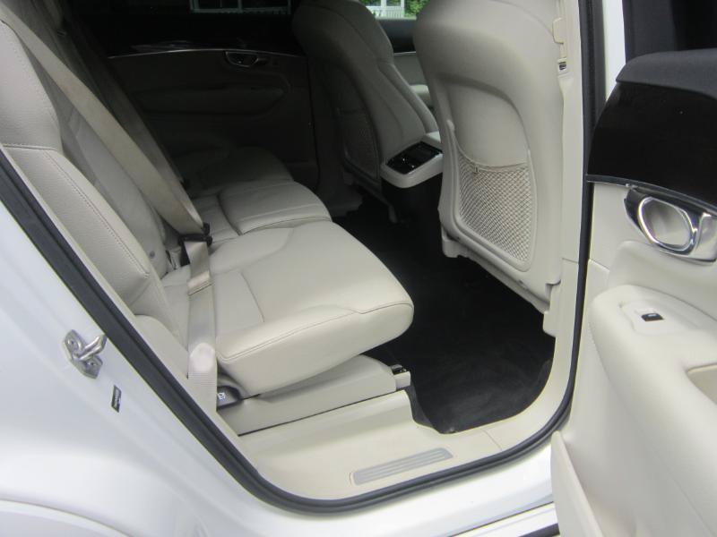 Used 2019 Volvo XC90 T6 Momentum w/ Protection Package Premier AWD/4WD image 13