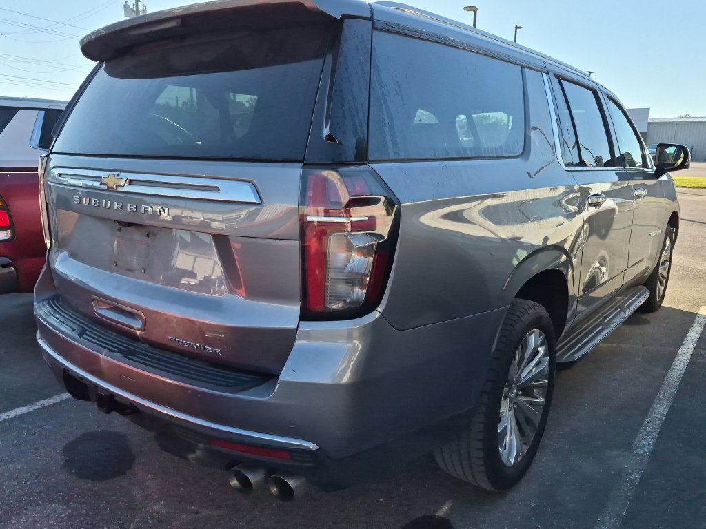 Used 2021 Chevrolet Suburban Premier w/ Premium Package AWD/4WD image 10