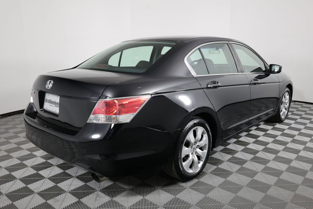 Used 2010 Honda Accord EX image 2
