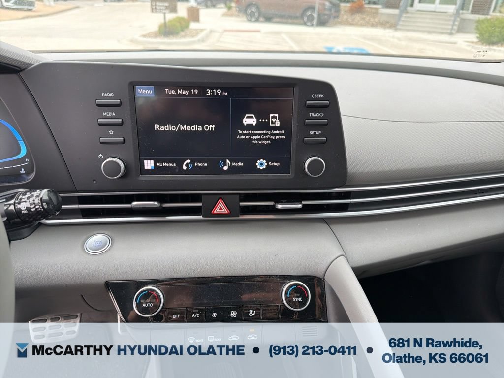 Used 2025 Hyundai Elantra Sport FWD image 7
