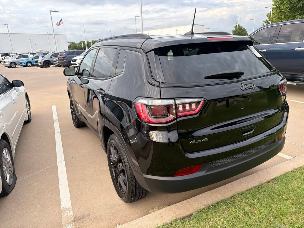 Used 2026 Jeep Compass Latitude AWD/4WD image 7