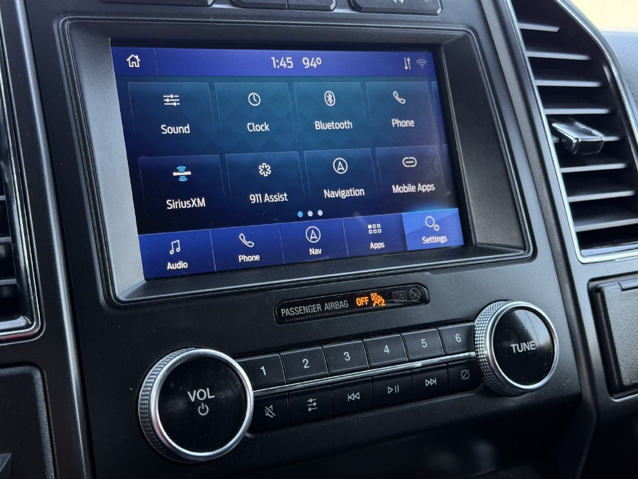 Used 2020 Ford Expedition Max Limited RWD image 16