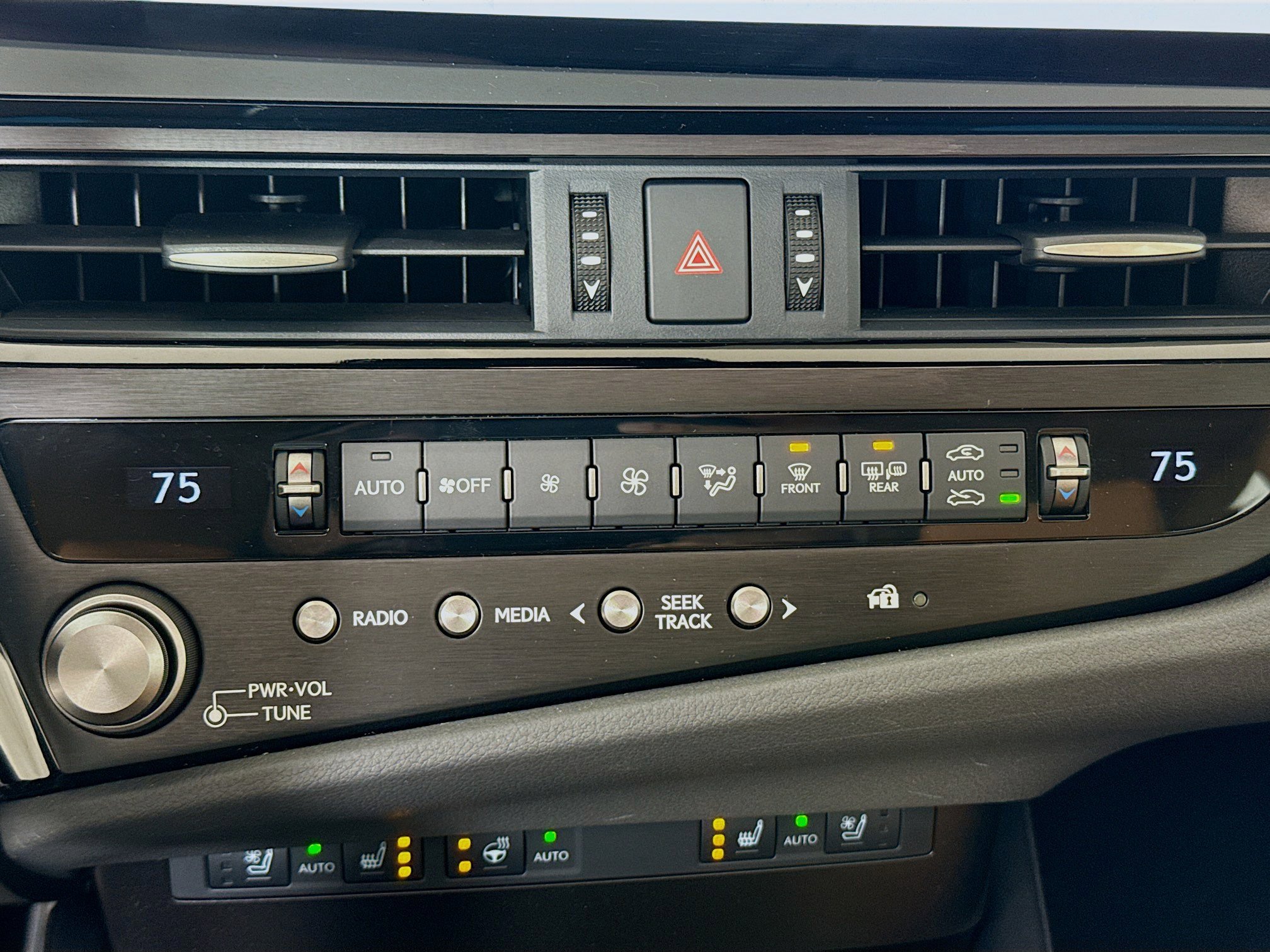 Certified 2024 Lexus ES 350 w/ Premium Package image 17