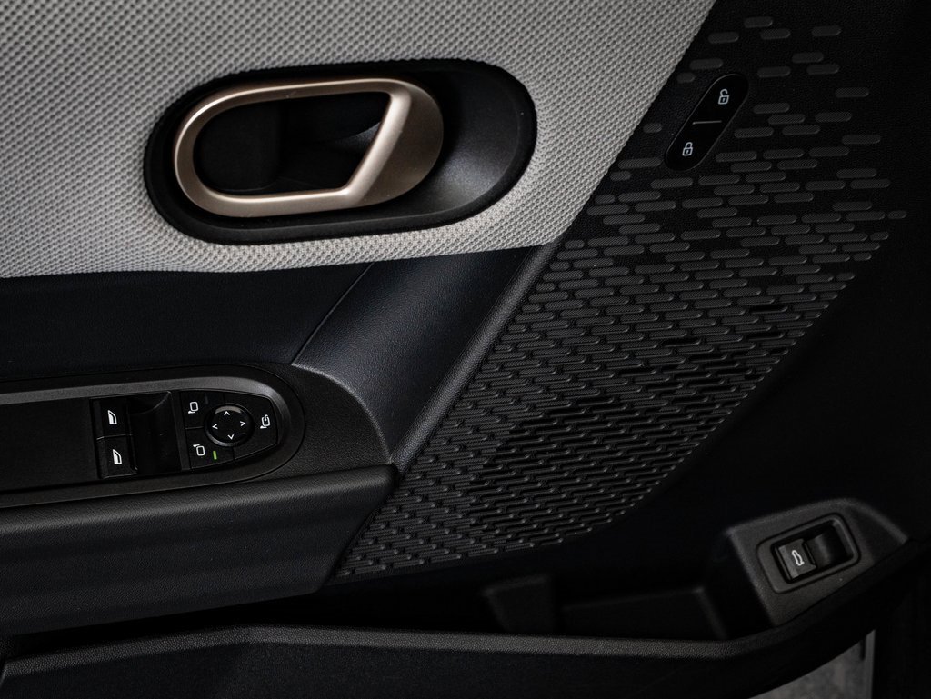 Certified 2025 MINI Cooper S image 24