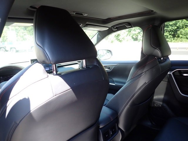 Used 2022 Toyota RAV4 XSE image 17