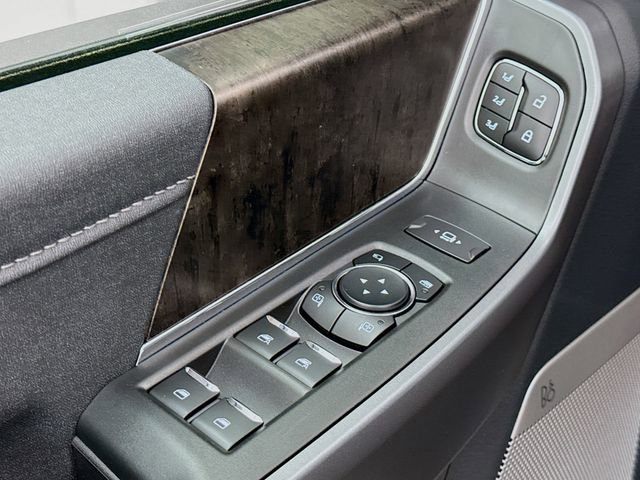 New 2025 Ford F250 Lariat w/ Lariat Ultimate Package image 18