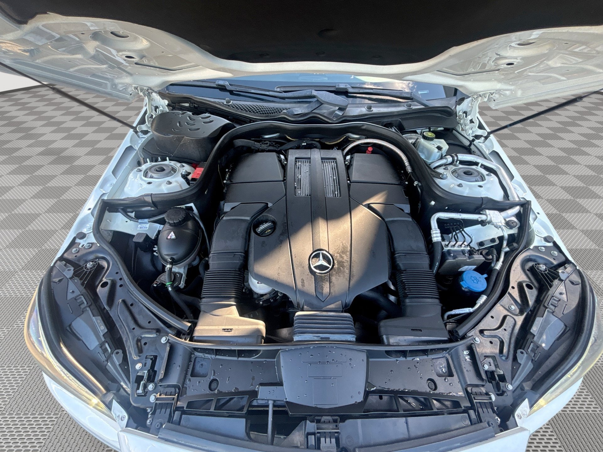 Used 2016 Mercedes-Benz E 400 Sedan image 18