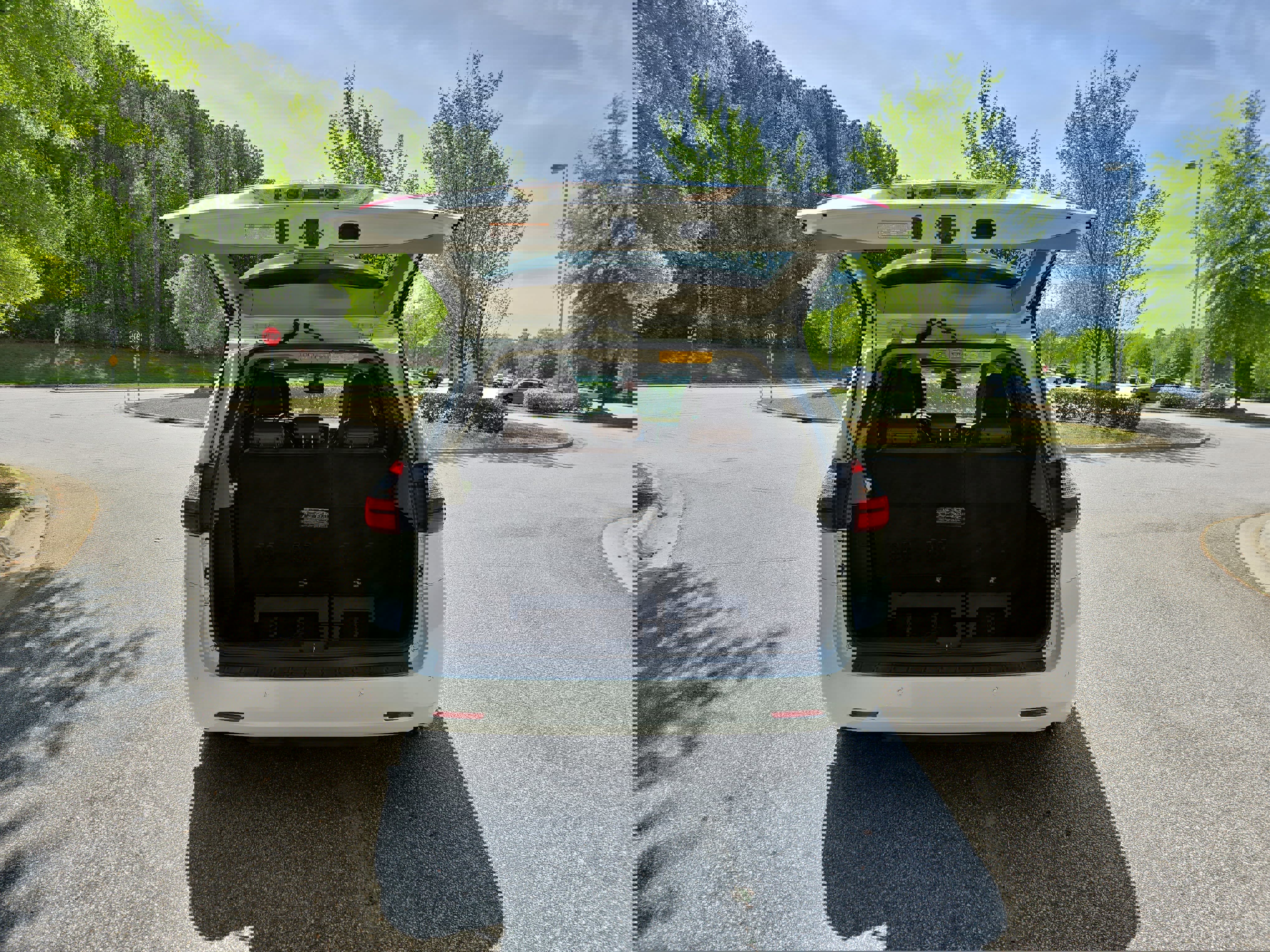 Used 2018 Toyota Sienna Limited image 12