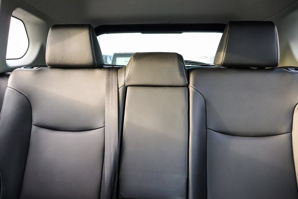 Used 2022 Toyota Corolla Cross XLE FWD image 25