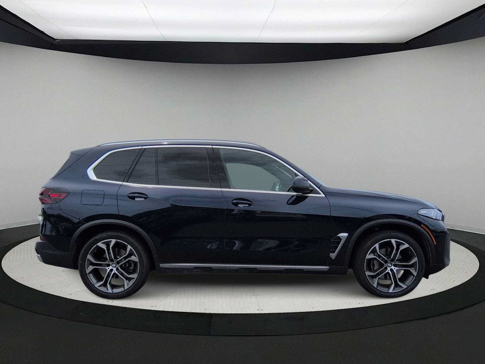 Used 2026 BMW X5 xDrive40i w/ Climate Comfort Package AWD/4WD image 9