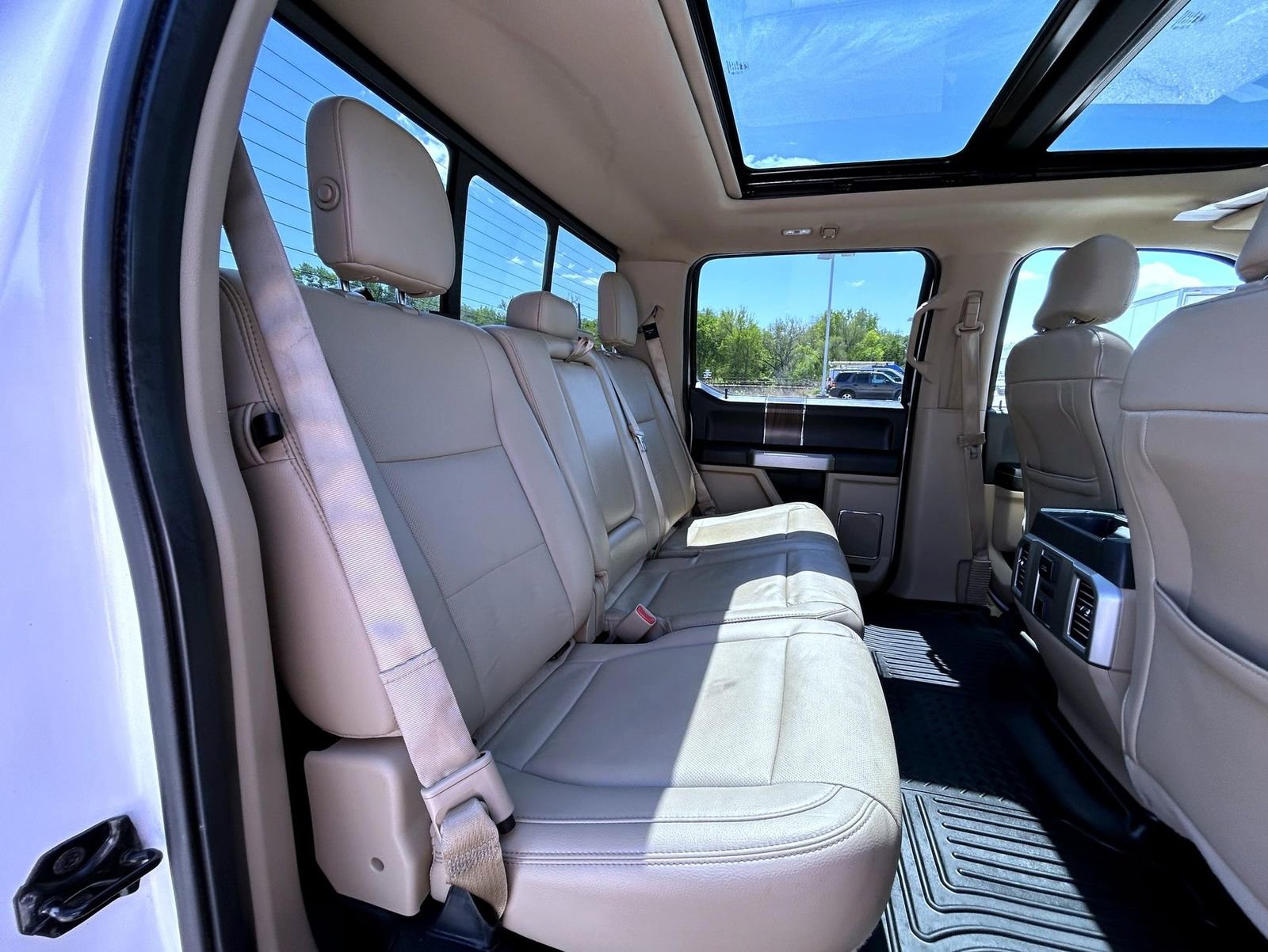 Used 2016 Ford F150 Lariat w/ Equipment Group 502A Luxury AWD/4WD image 18