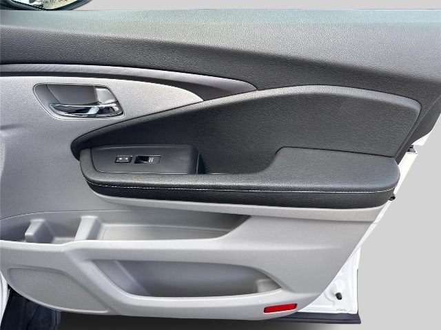 Certified 2025 Honda Ridgeline RTL image 26