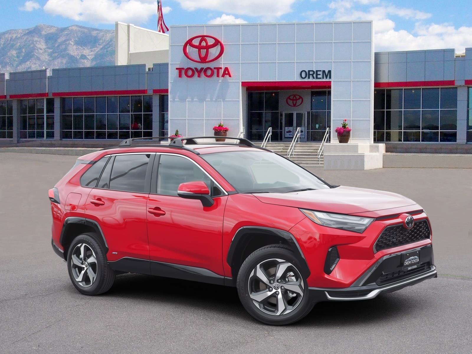 Used 2025 Toyota RAV4 SE