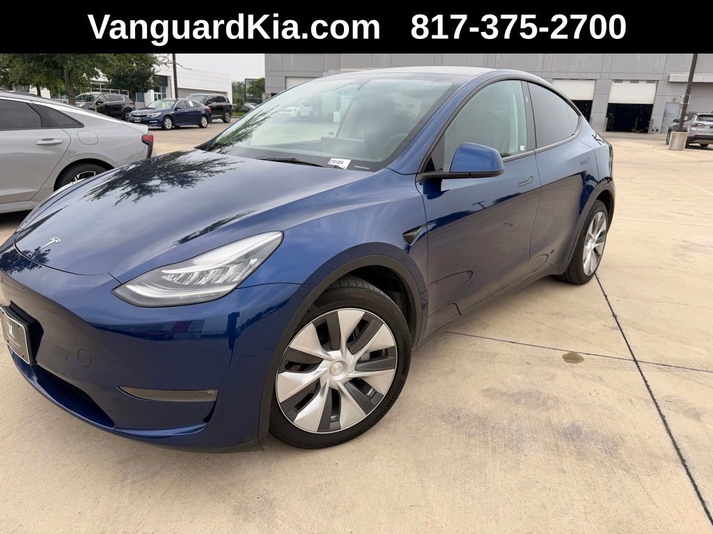Used 2023 Tesla Model Y Long Range AWD/4WD image 1