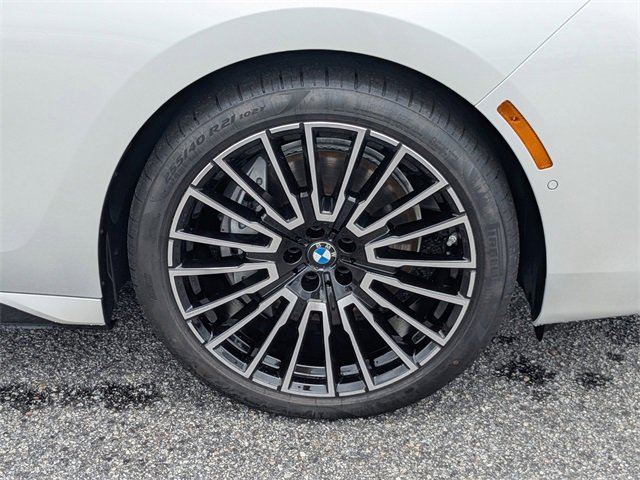 New 2025 BMW 740i image 12