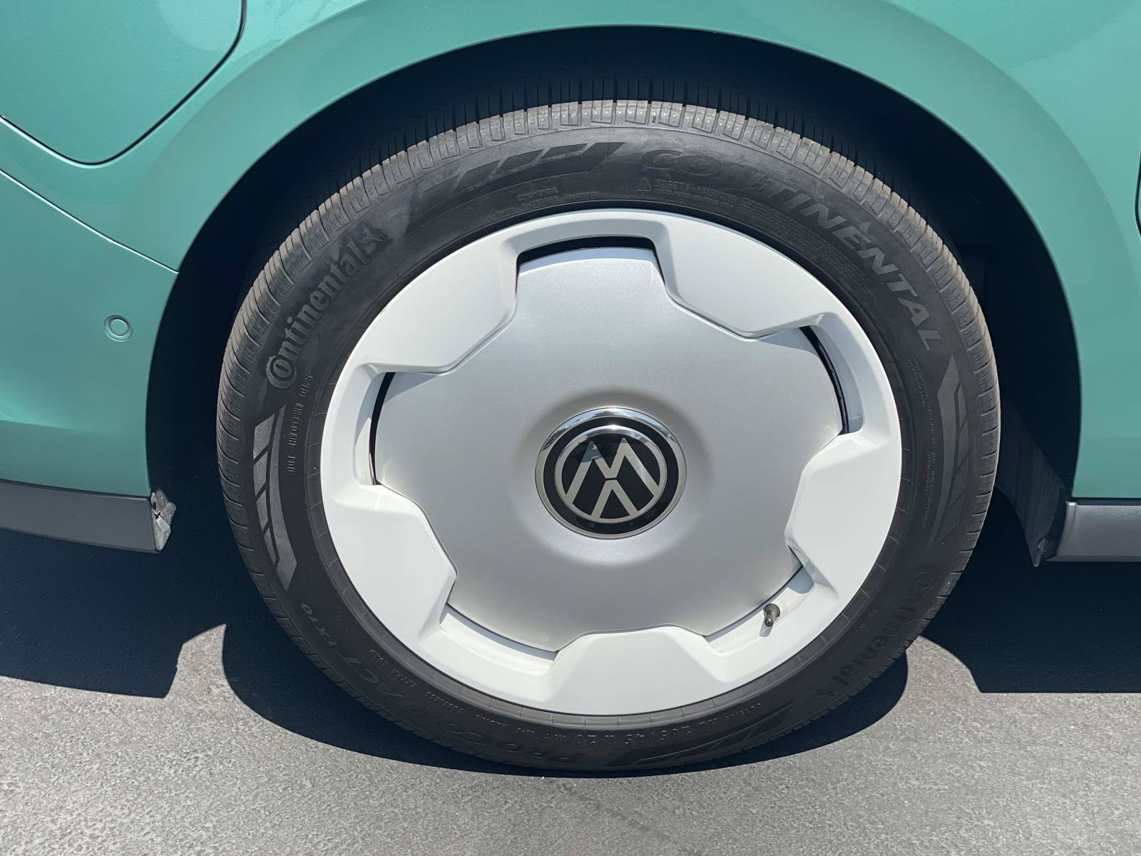 Certified 2025 Volkswagen ID. Buzz 1st Edition RWD image 6