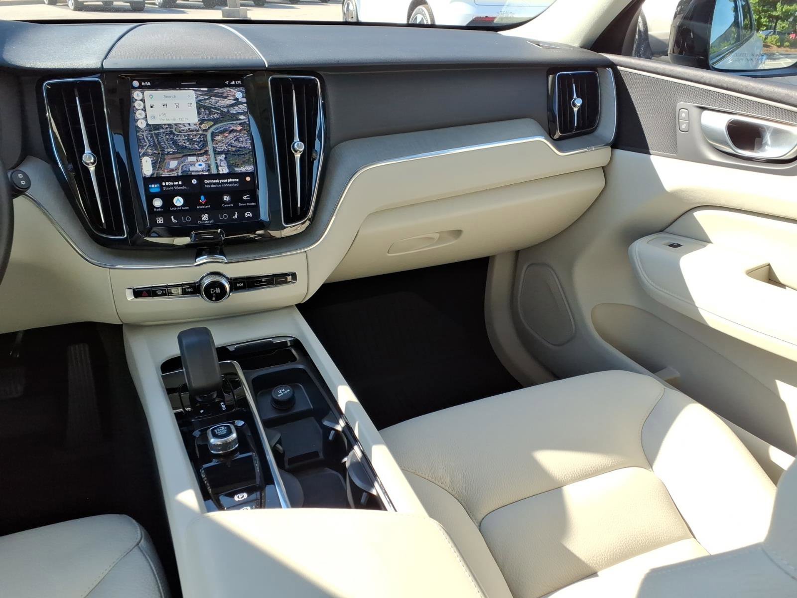 Used 2024 Volvo XC60 B5 Plus w/ Protection Package Premier AWD/4WD image 14