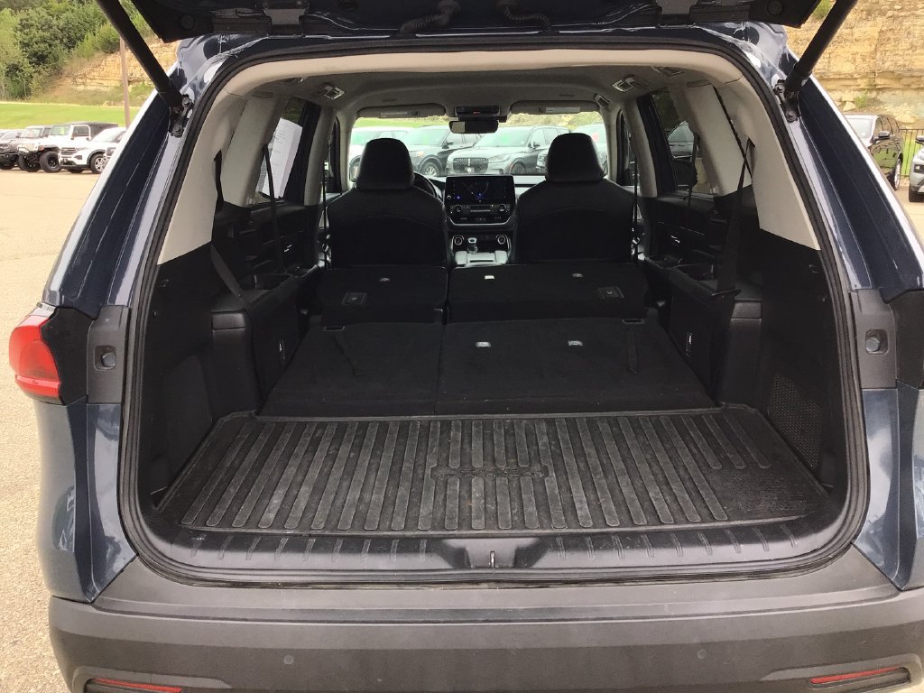 Used 2024 Toyota Grand Highlander AWD image 39