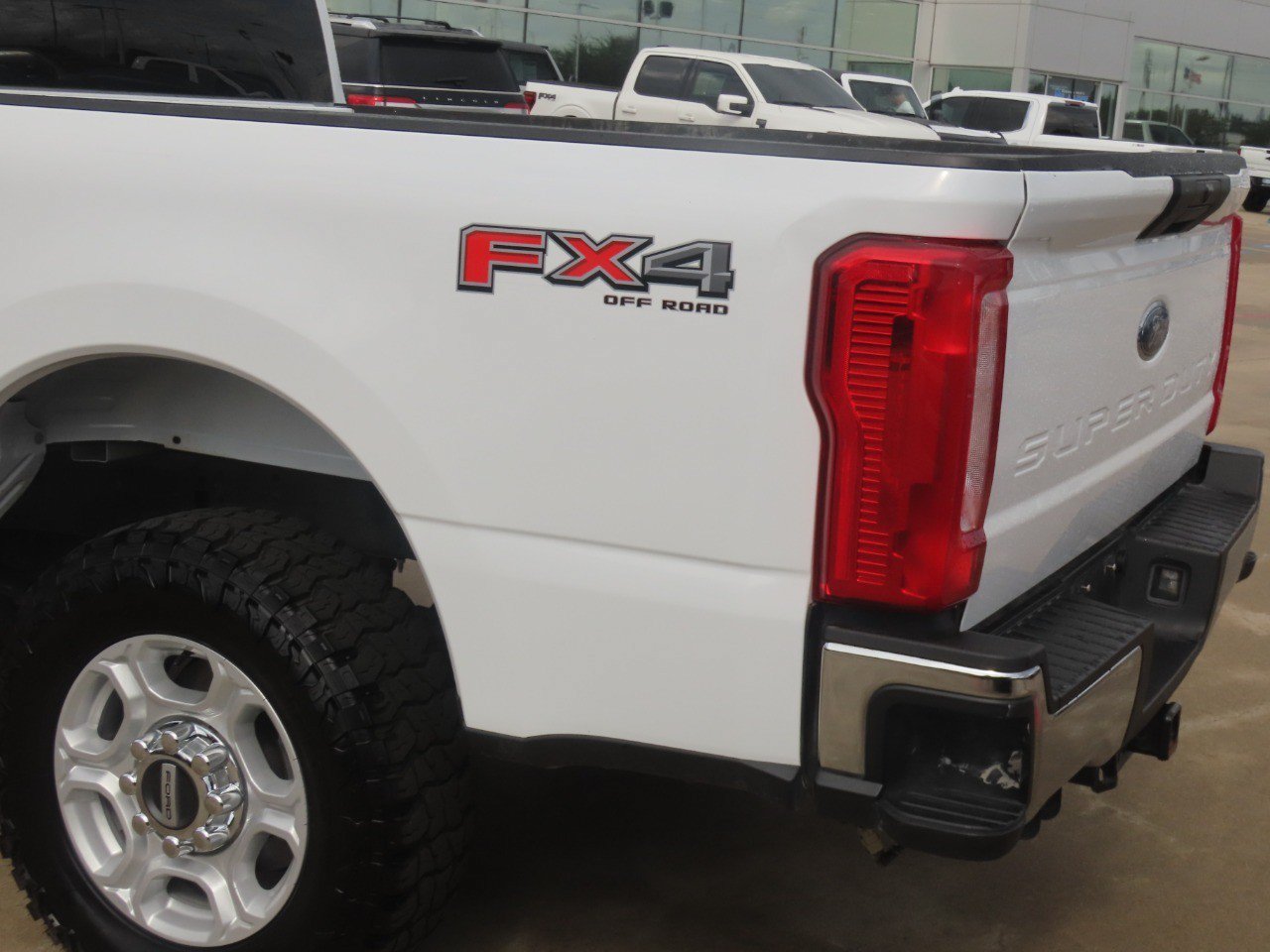 Used 2025 Ford F250 XLT w/ FX4 Off-Road Package AWD/4WD image 15