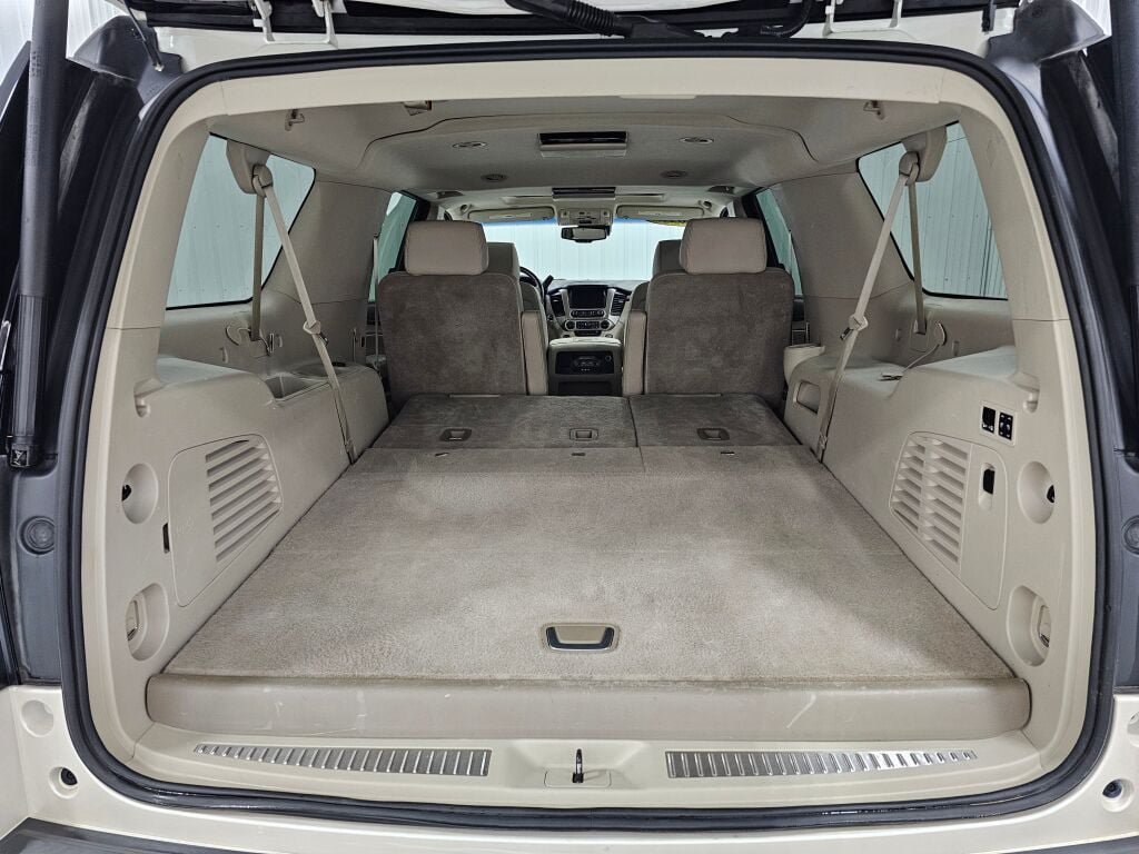 Used 2015 GMC Yukon XL Denali w/ Touring Package RWD image 17