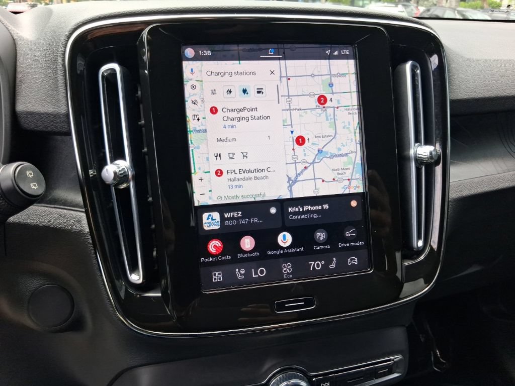 Certified 2023 Volvo XC40 Recharge Core AWD/4WD image 20