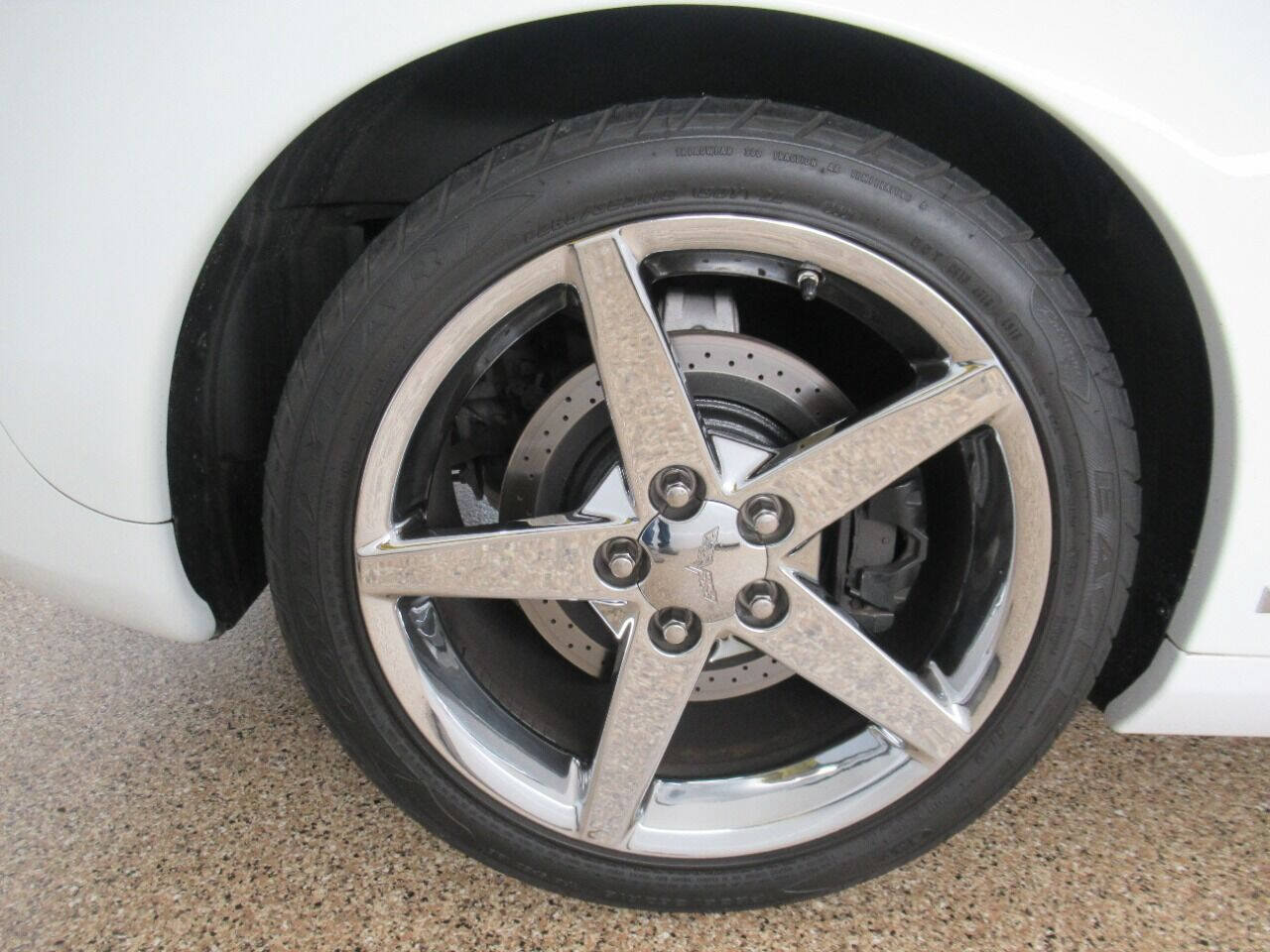 Used 2006 Chevrolet Corvette Convertible w/ Preferred Equipment Group RWD image 11