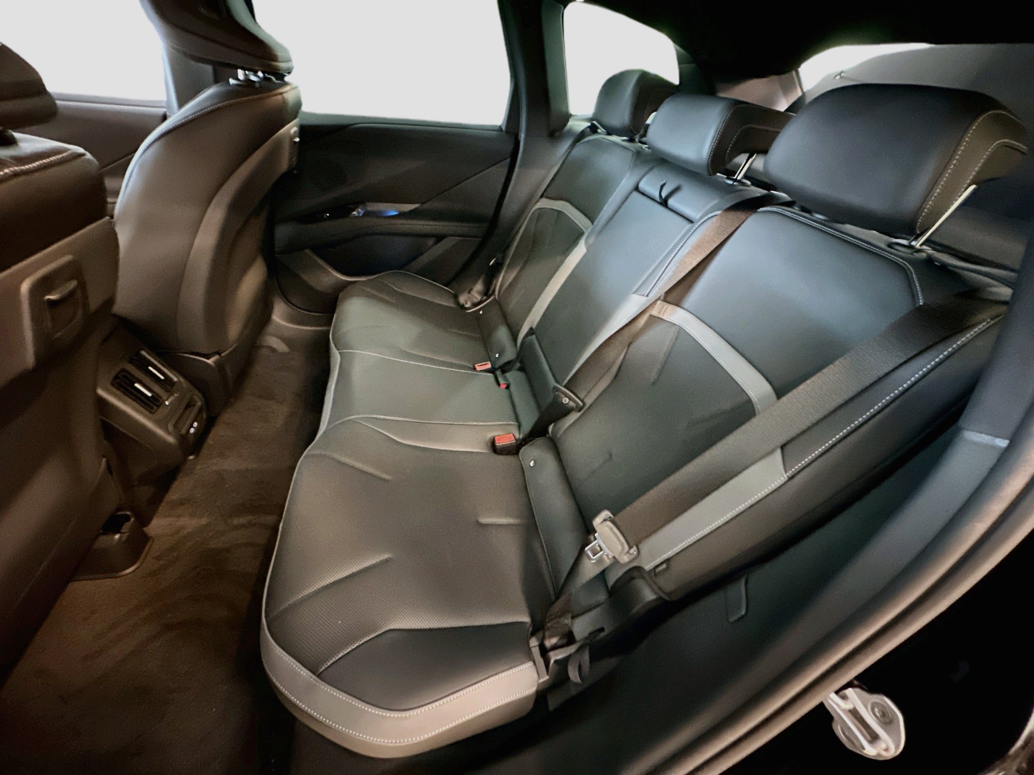 New 2027 BMW iX3 50 xDrive AWD/4WD image 19
