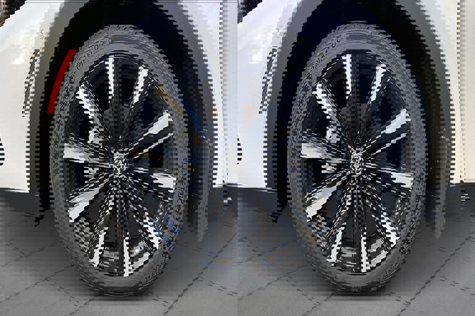 New 2025 Toyota Crown Platinum image 11