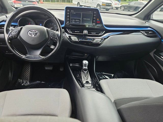Used 2019 Toyota C-HR XLE FWD image 13