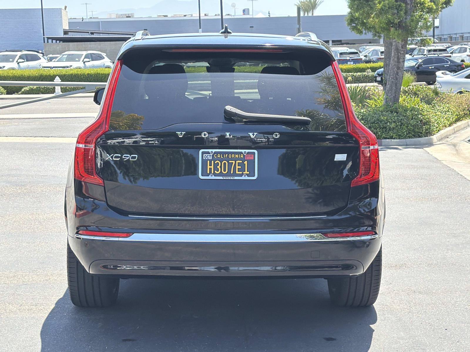 Certified 2024 Volvo XC90 T8 Plus w/ Protection Package Premier AWD/4WD image 6