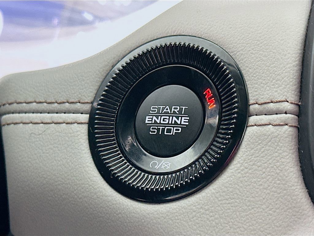 Certified 2022 Jeep Compass Limited w/ Sun and Sound Group image 23