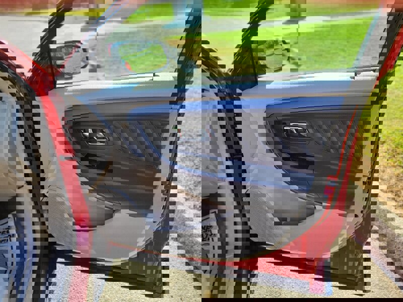 Used 2012 Ford Taurus SEL image 23