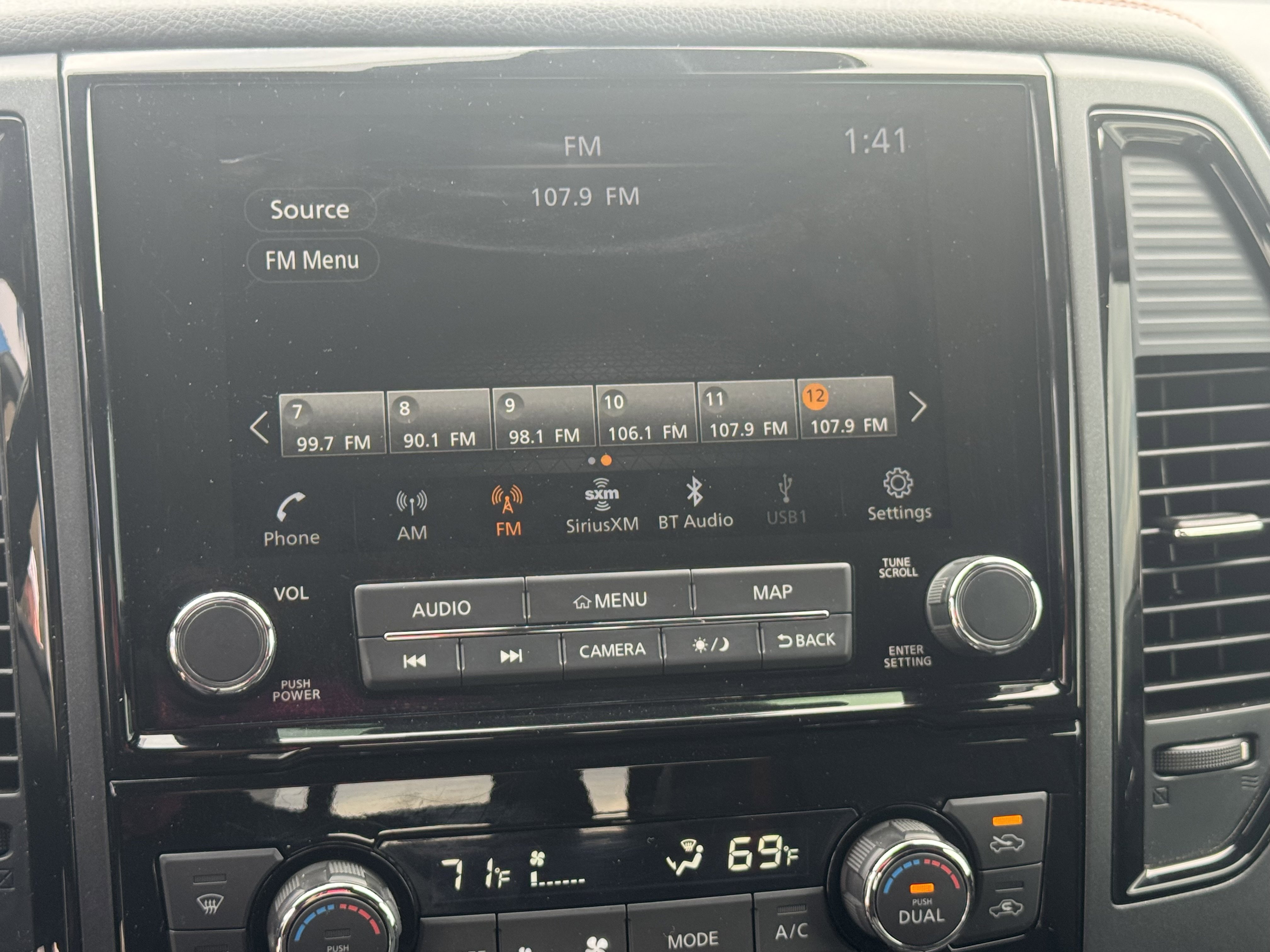 Used 2023 Nissan Titan PRO-4X w/ Pro-4x Convenience Package image 16